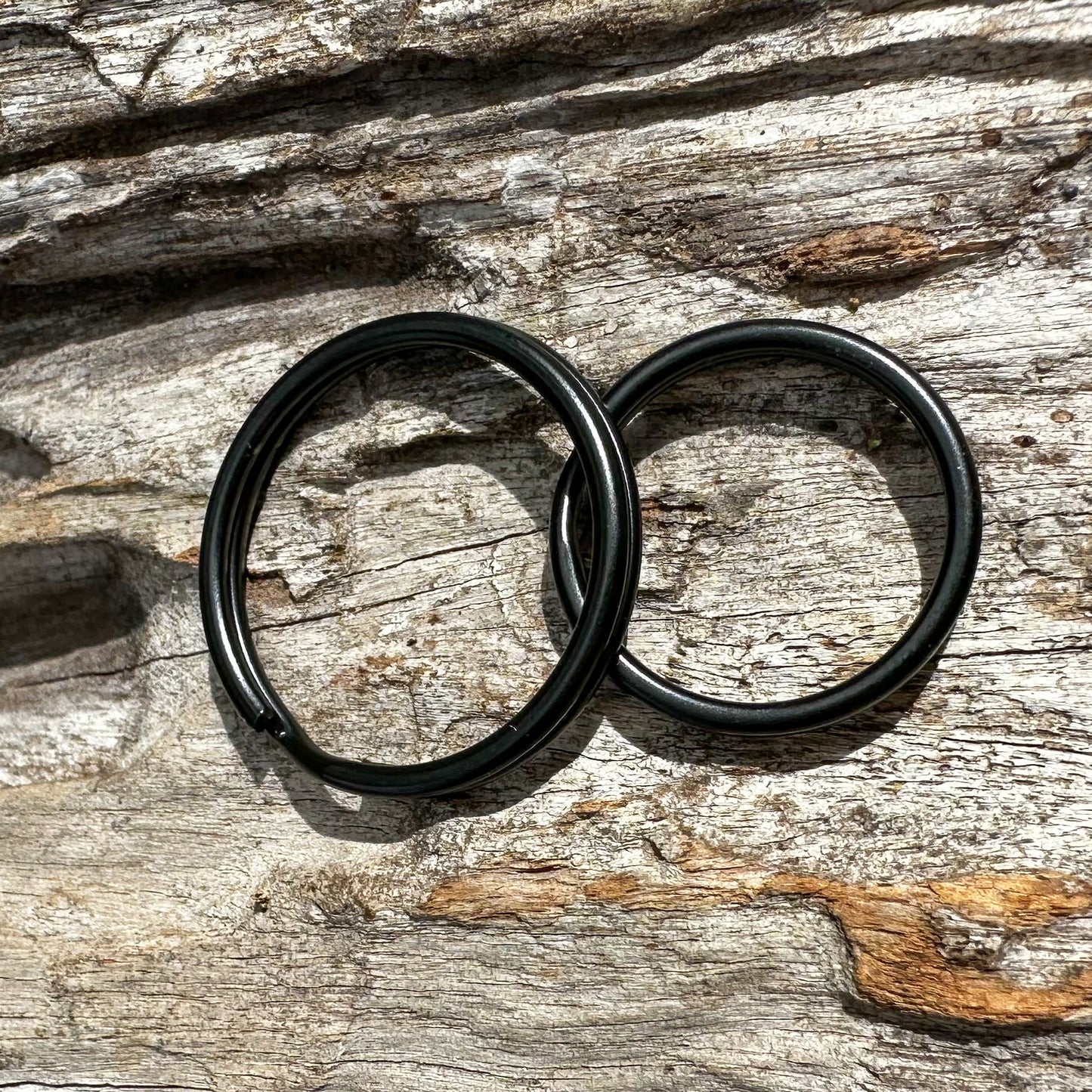 Black Split Ring (stainless Steel)