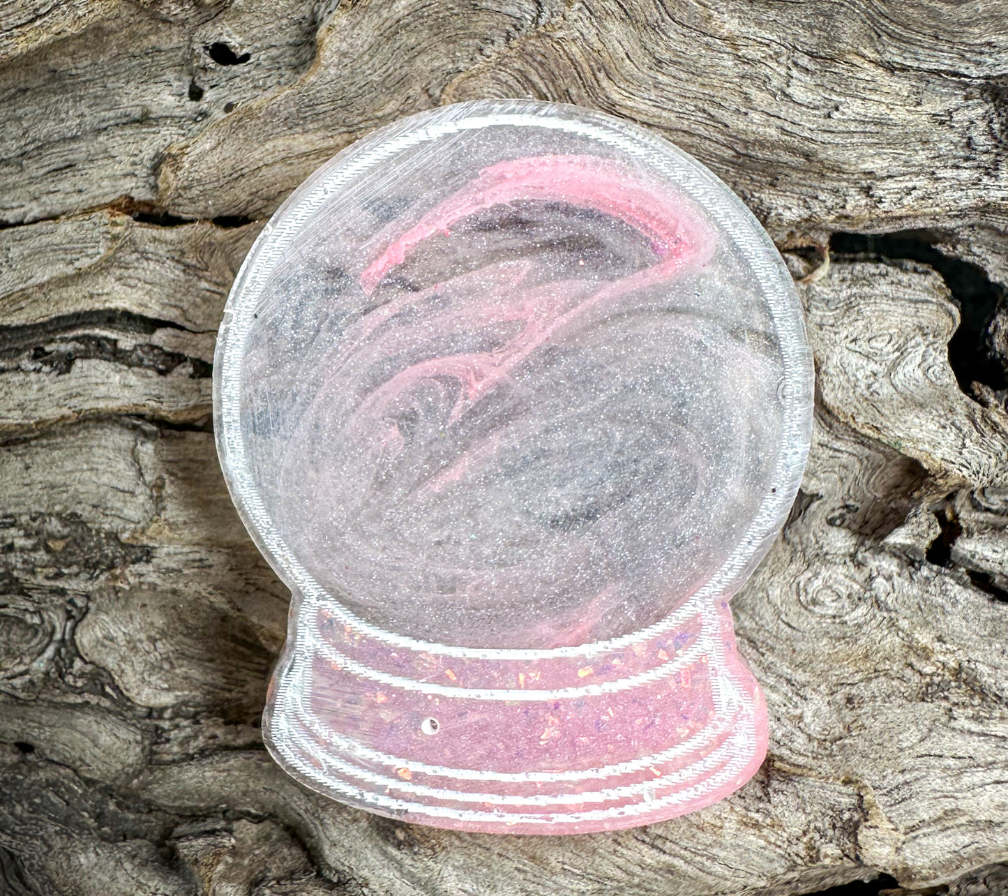 Small Snow Globe Shaped Tag